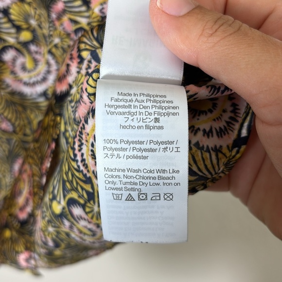 J. Crew Ruffle featherweight satin scoopneck top in dandelion swirl size small - Picture 6 of 9